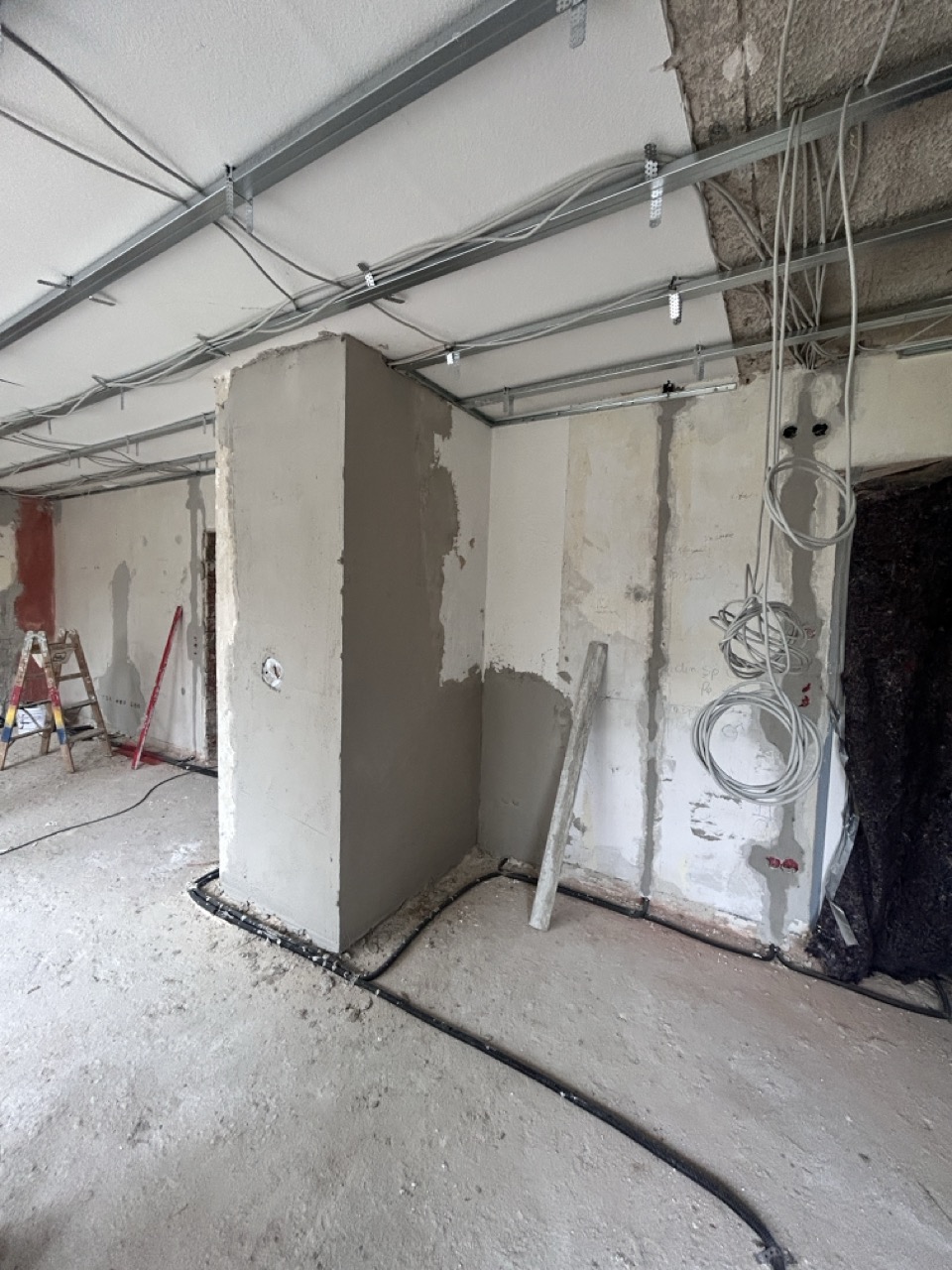 Wohnbau Kraus EFH Sanierung Wohnhaus und Außenanlage Nachher 11