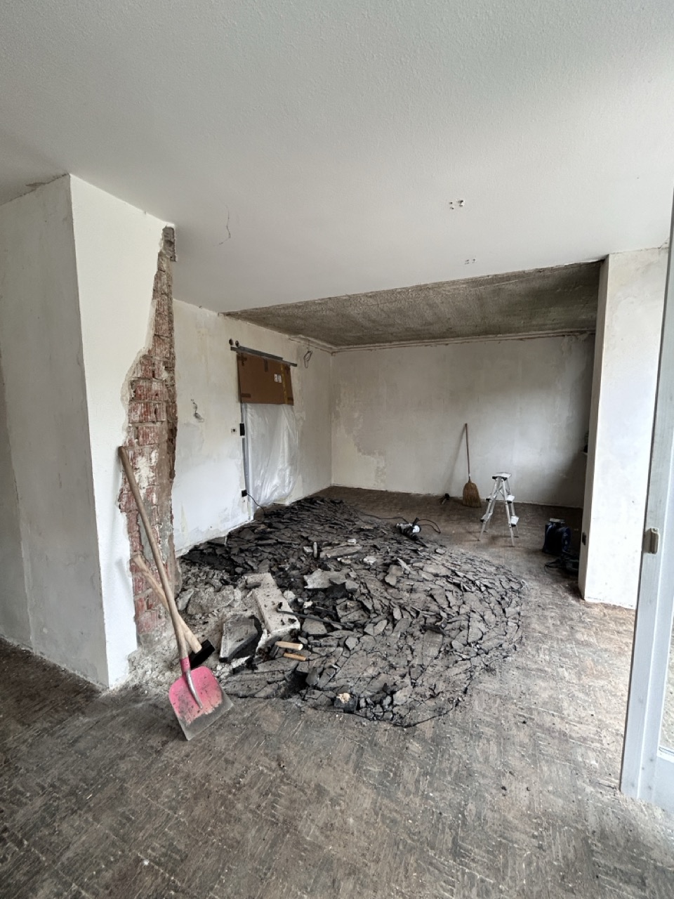 Wohnbau Kraus EFH Sanierung Wohnhaus und Außenanlage Vorher 7