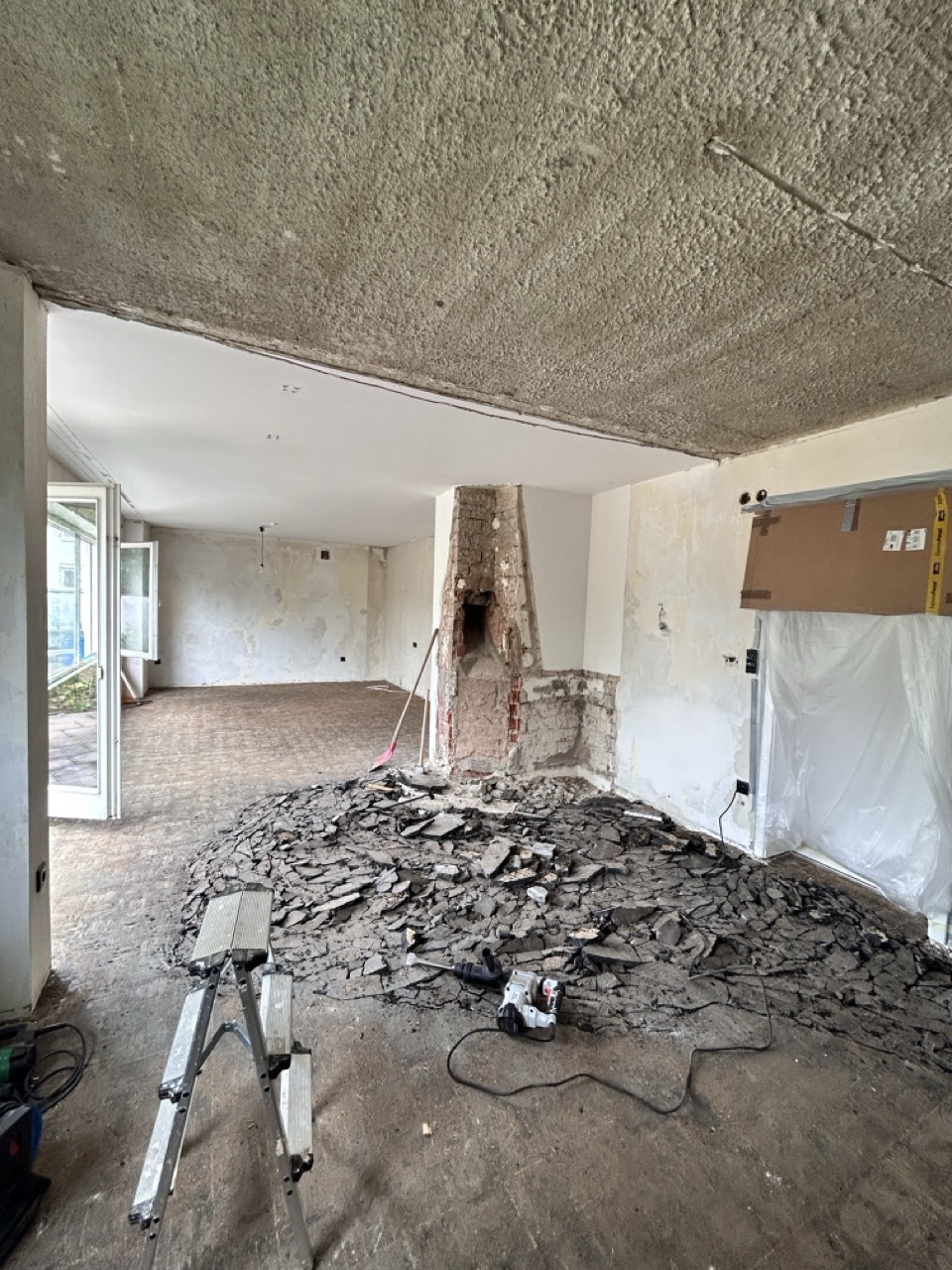 Wohnbau Kraus EFH Sanierung Wohnhaus und Außenanlage Vorher 9